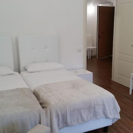 Isonzo Comfort Apartament Анкона Екстериор снимка